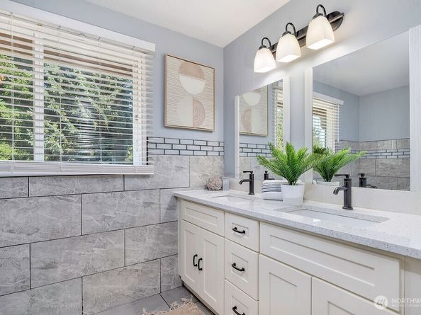13210 9th Avenue S, Burien WA 98168