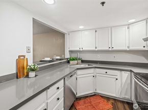 15255 Sunwood Boulevard A36, Tukwila WA 98188