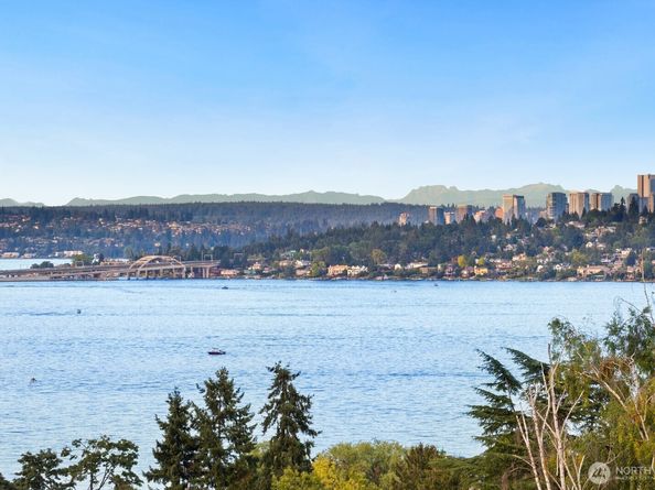 3854 Cascadia Avenue S, Seattle WA 98118