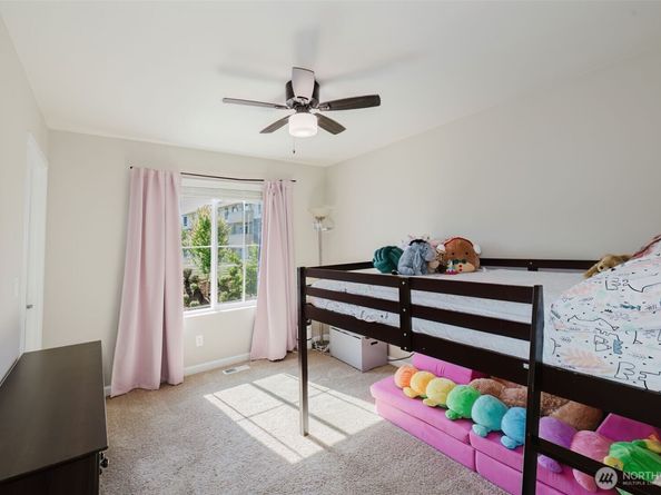 179 Russell Road, Bremerton WA 98312