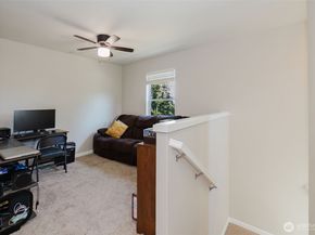 179 Russell Road, Bremerton WA 98312