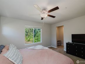 179 Russell Road, Bremerton WA 98312