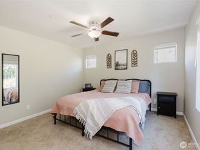 179 Russell Road, Bremerton WA 98312