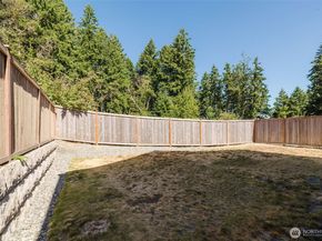 179 Russell Road, Bremerton WA 98312