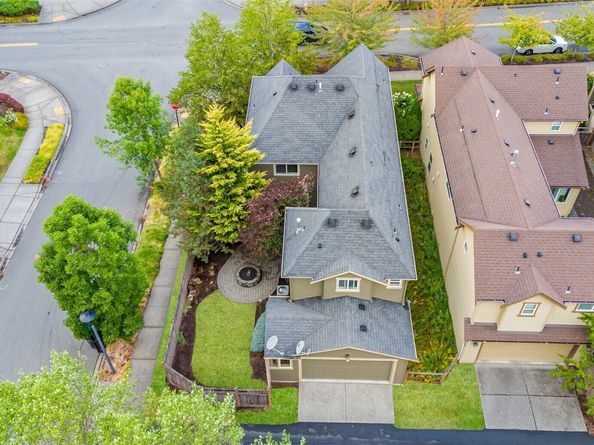 10269 Eastridge Drive NE, Redmond WA 98053