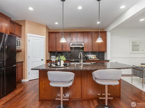 10269 Eastridge Drive NE, Redmond WA 98053