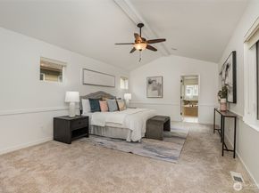 10269 Eastridge Drive NE, Redmond WA 98053