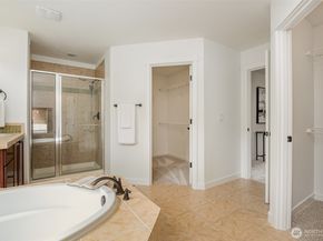 10269 Eastridge Drive NE, Redmond WA 98053