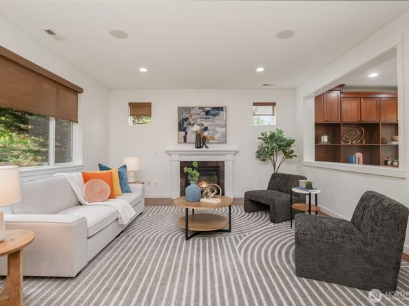 10269 Eastridge Drive NE, Redmond WA 98053
