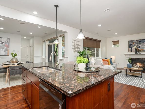 10269 Eastridge Drive NE, Redmond WA 98053