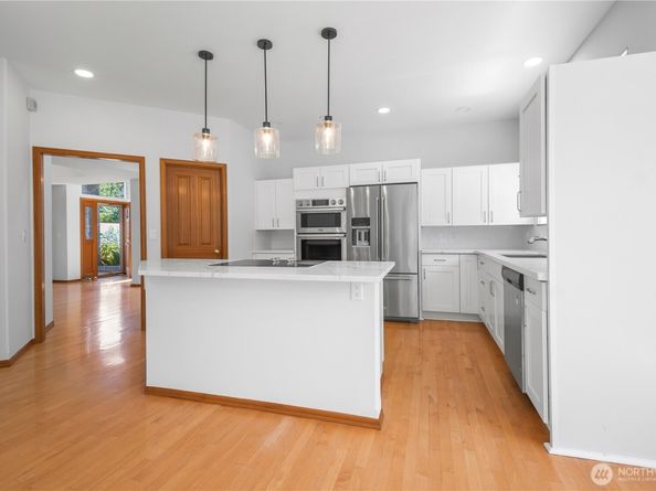 1021 SW 120th Street, Seattle WA 98146