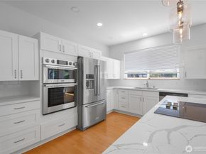 1021 SW 120th Street, Seattle WA 98146