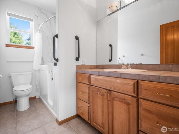 1021 SW 120th Street, Seattle WA 98146