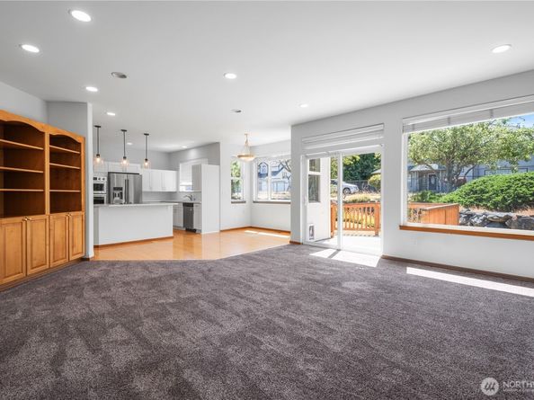 1021 SW 120th Street, Seattle WA 98146