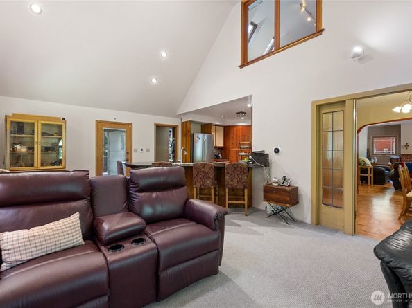7776 Fragaria Road, Olalla WA 98359