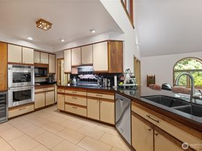 7776 Fragaria Road, Olalla WA 98359