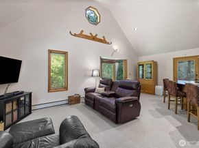 7776 Fragaria Road, Olalla WA 98359