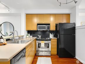 1420 E Pine Street E307, Seattle WA 98122