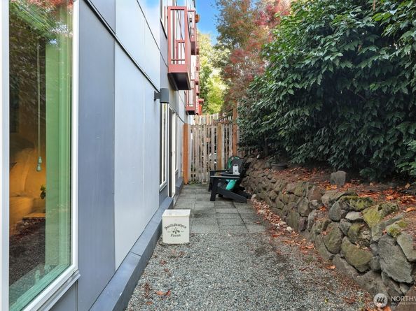 3661 Phinney Avenue N 101, Seattle WA 98103