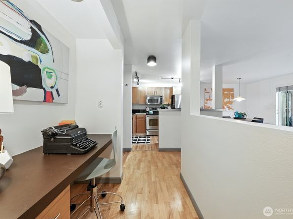3661 Phinney Avenue N 101, Seattle WA 98103