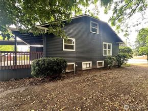403 L Street SE A&B, Auburn WA 98002
