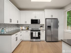 4132 113th Avenue SE, Snohomish WA 98290