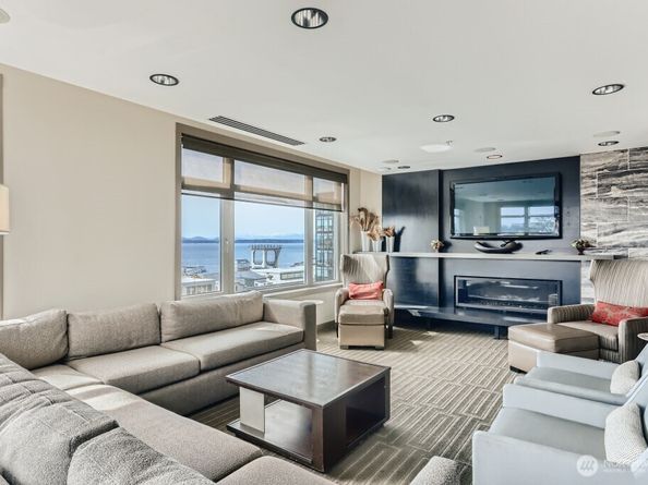 2607 Western Avenue 553, Seattle WA 98121