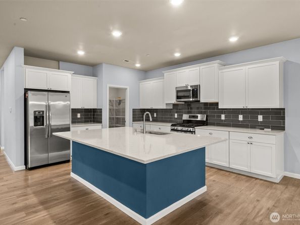 12011 SE 299th Place, Auburn WA 98092