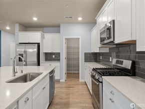 12011 SE 299th Place, Auburn WA 98092