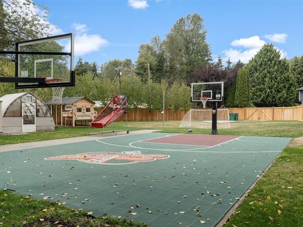 1722 226th Place SW, Bothell WA 98021