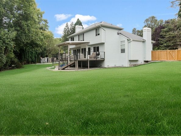 1722 226th Place SW, Bothell WA 98021