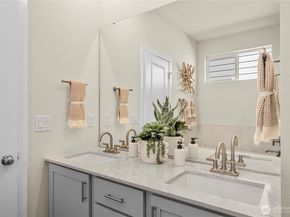 3959 McCormick Village Drive, Bremerton WA 98312