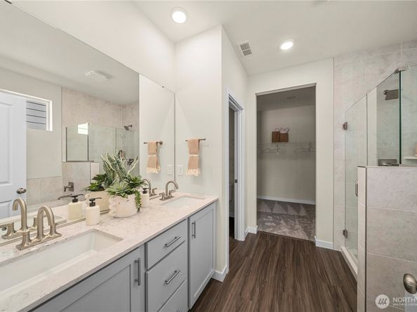 3959 McCormick Village Drive, Bremerton WA 98312