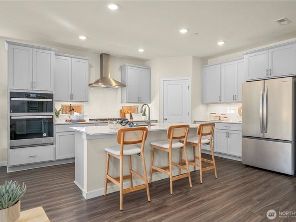 3959 McCormick Village Drive, Bremerton WA 98312