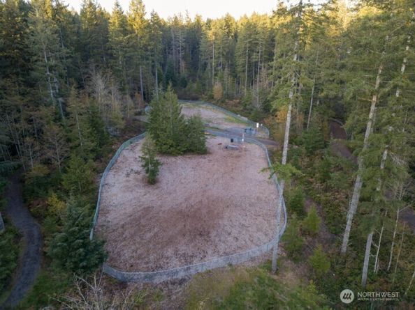 3959 McCormick Village Drive, Bremerton WA 98312