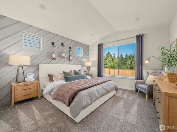 3959 McCormick Village Drive, Bremerton WA 98312