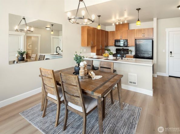 1840 25th Avenue NE 412, Issaquah WA 98029