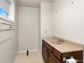 725 N 188th Street, Shoreline WA 98133