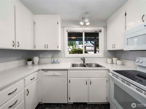 725 N 188th Street, Shoreline WA 98133