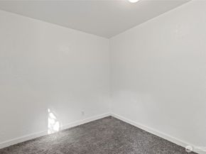17740 174th Avenue NE, Woodinville WA 98072