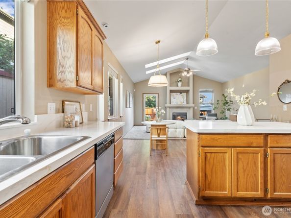 4026 160th Place SE, Bothell WA 98012