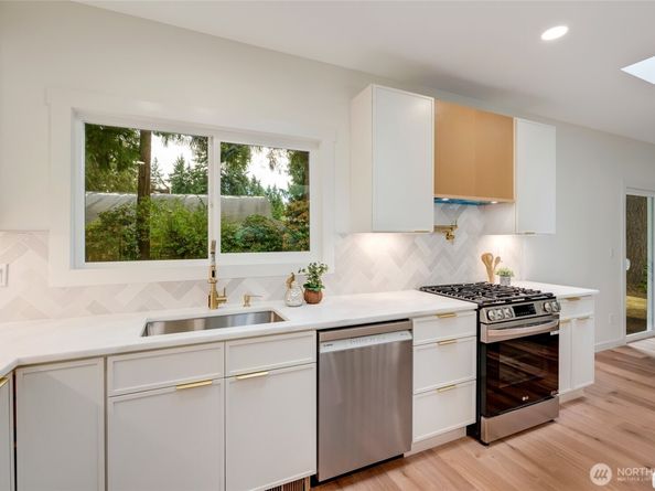 14413 118th Avenue NE, Kirkland WA 98034