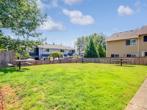 3312 156th Street SW E1, Lynnwood WA 98087
