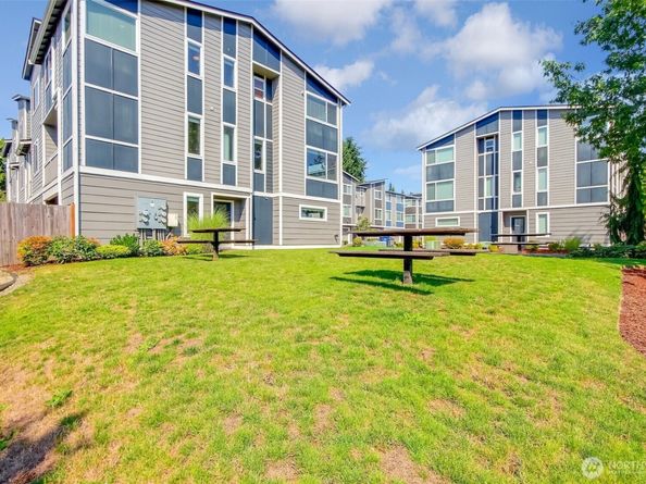 3312 156th Street SW E1, Lynnwood WA 98087