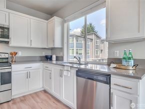 3312 156th Street SW E1, Lynnwood WA 98087