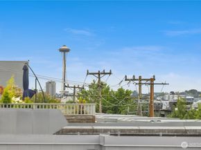 2960 Eastlake Avenue E 403, Seattle WA 98102