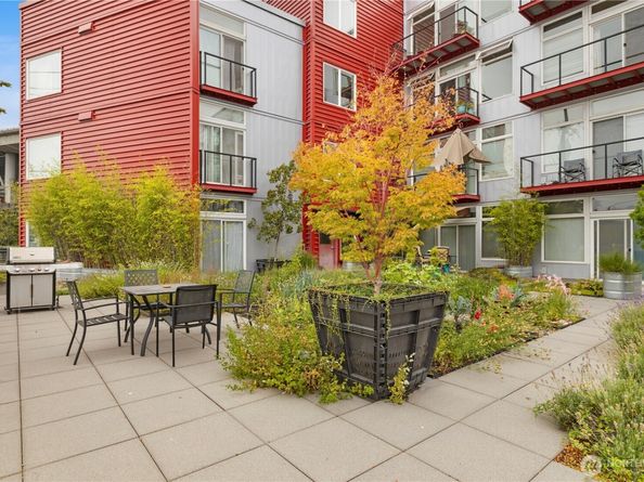 2960 Eastlake Avenue E 403, Seattle WA 98102