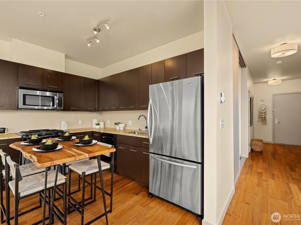 2960 Eastlake Avenue E 403, Seattle WA 98102