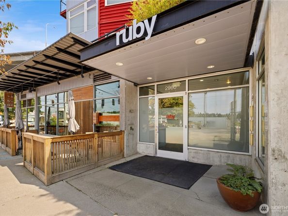 2960 Eastlake Avenue E 403, Seattle WA 98102