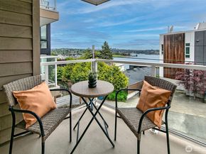2432 Dexter Avenue N 201, Seattle WA 98109
